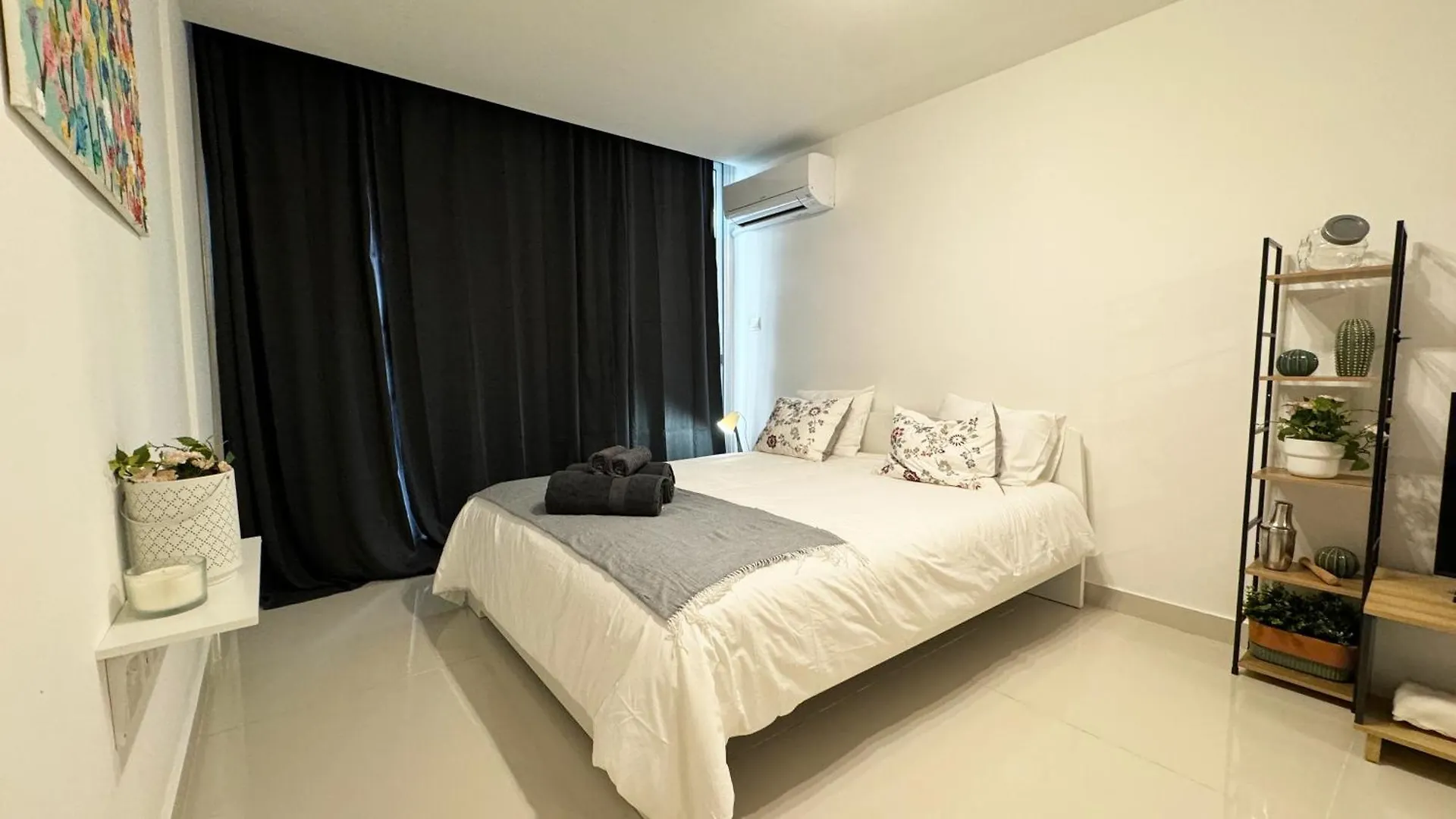 Appartement Flora Beachfront Finikoudes Larnaka